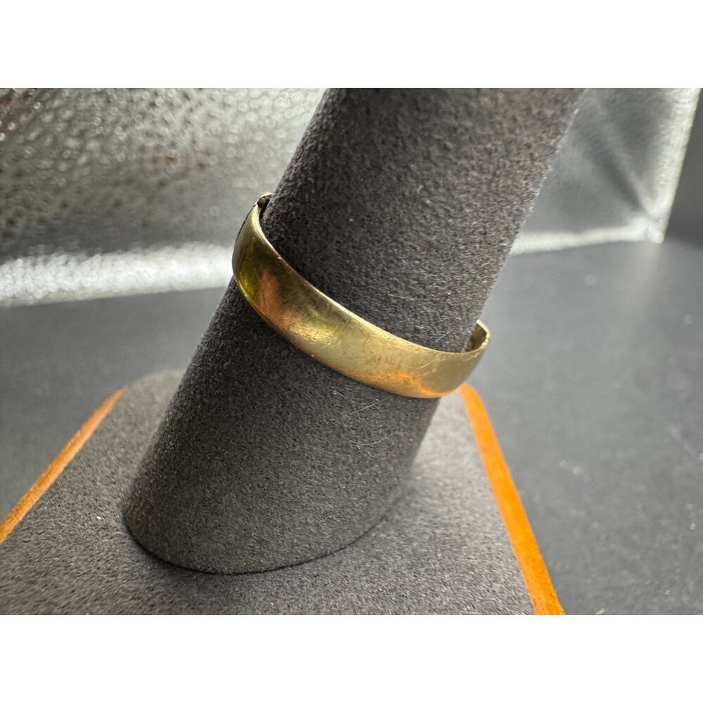 Vintage Solid 9k Yellow Gold Claddagh Ring Irish English Size 9.5 - Picture 6 of 11